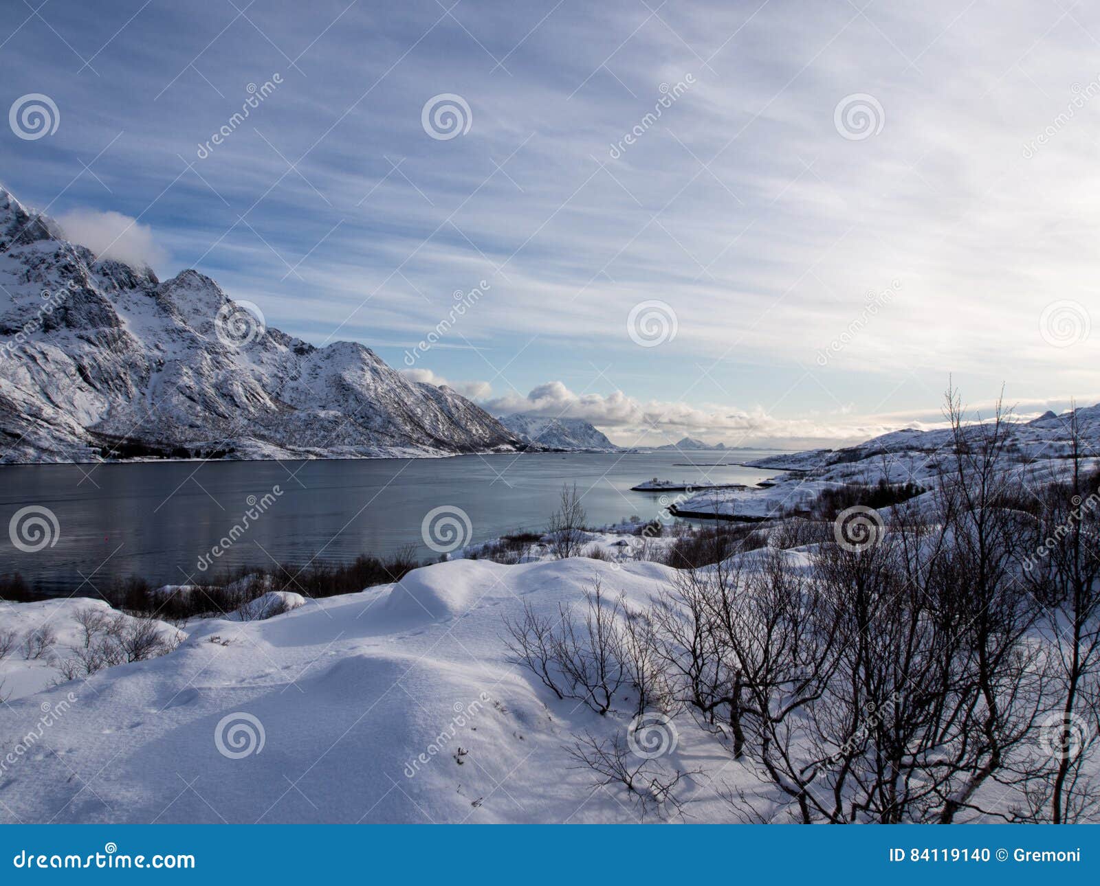 Meer Und Berge Auf Lofoten Norwegen Im Winter Stockfoto Bild Von Fjord Winter