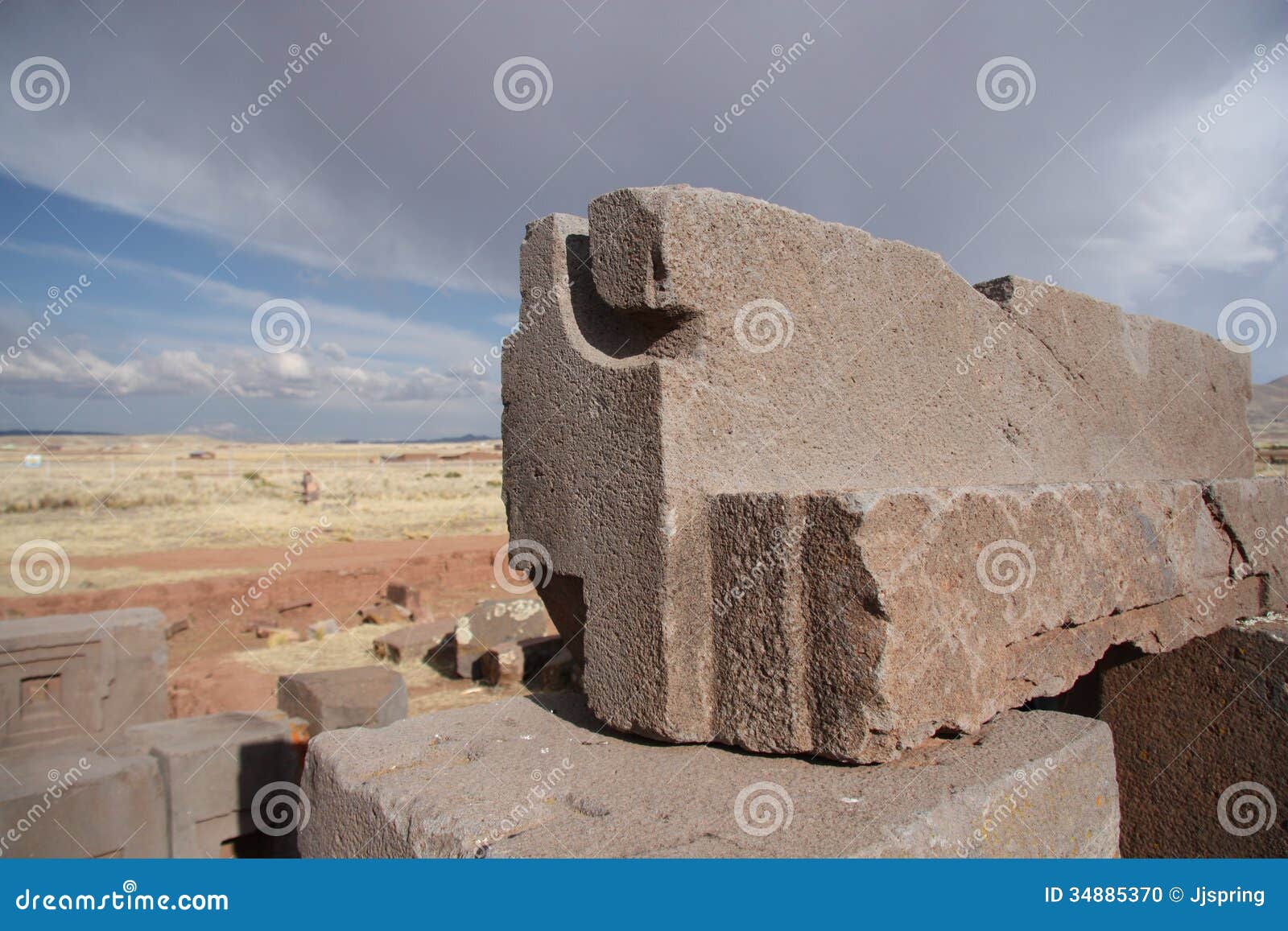 megalithic blocks of puma punku ruins, tiwanaku, b