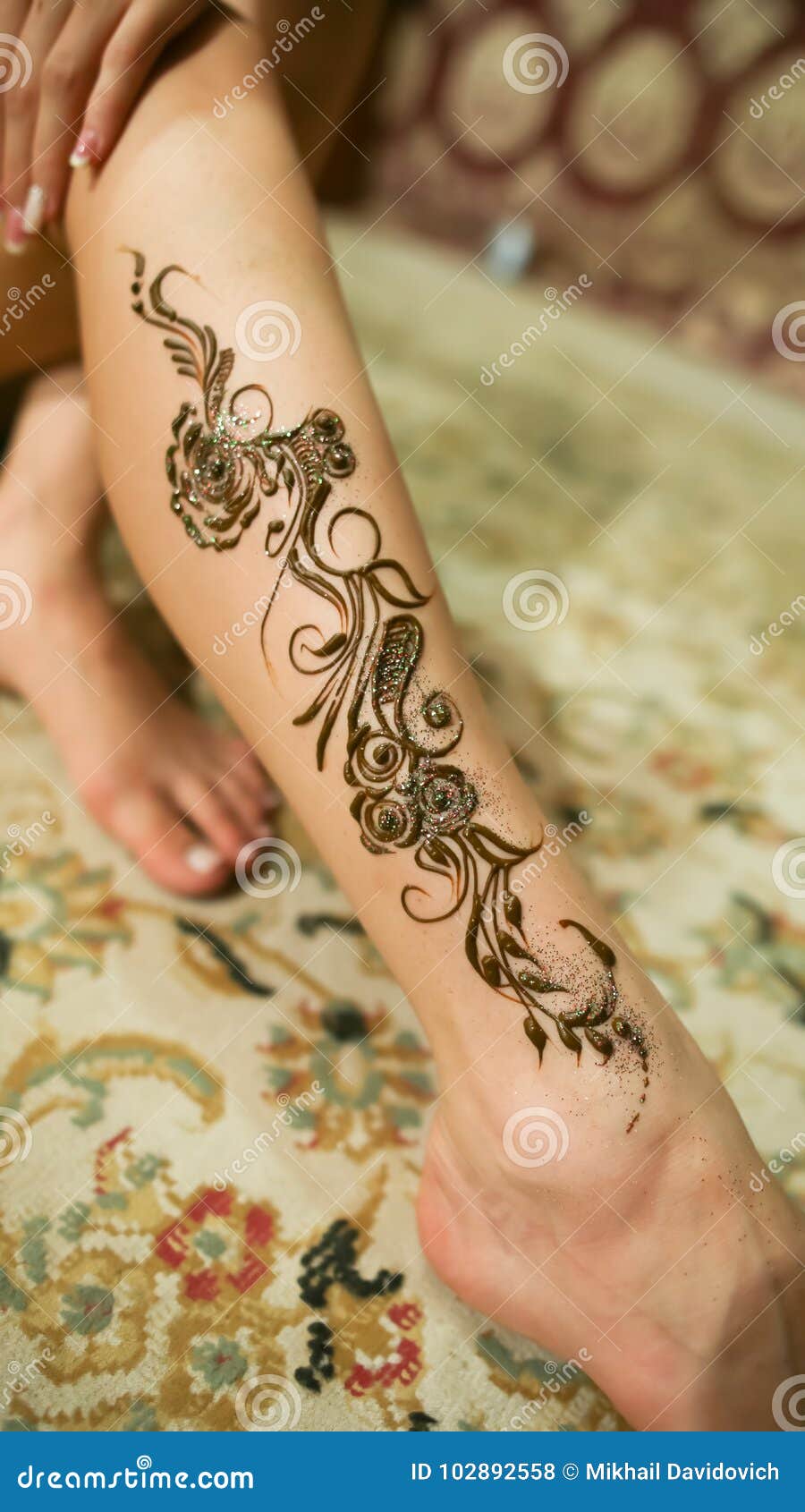 Artist Applying Henna Tattoo On Women Stock Photo 2349685345 | Shutterstock