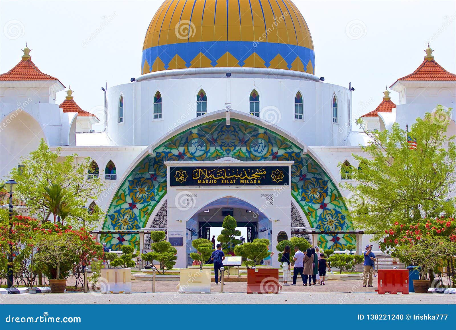 Melaka Straits Mosque editorial image. Image of east - 138221240