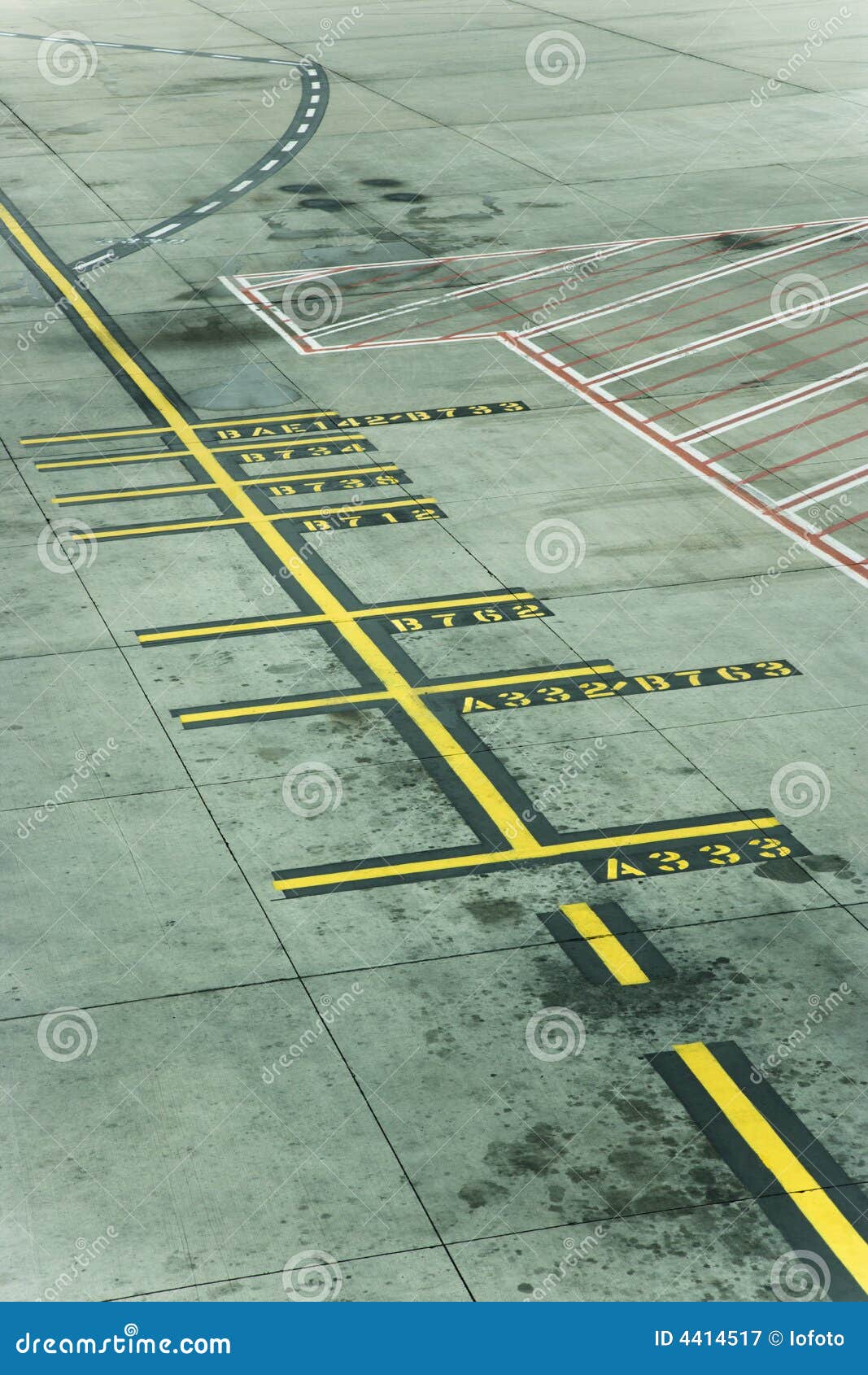 melbourne airport runway