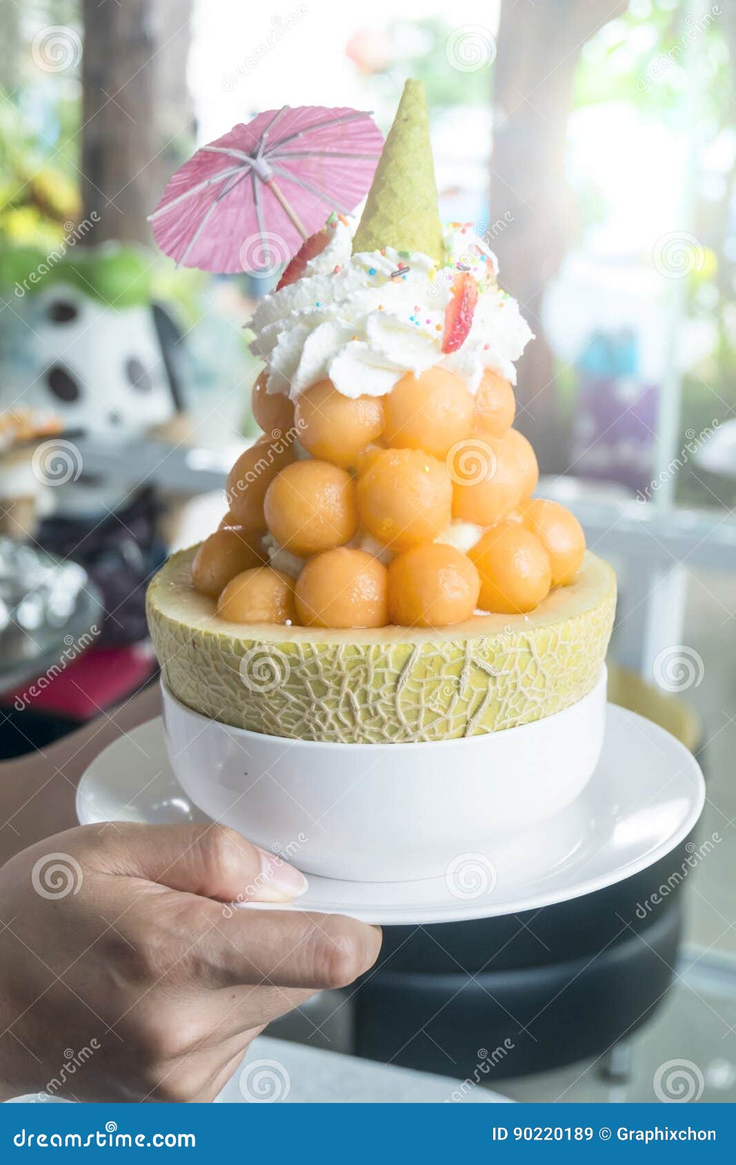 Melon bingsu stock image. Image of cafe, bingsu, korean 90220189