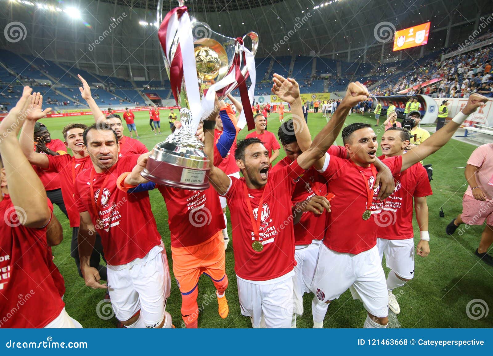 Members Of Cfr Cluj Soccer Team Celebrate Winning The Supercup Editorial Stock Photo Image Of Action Romaniei 121463668