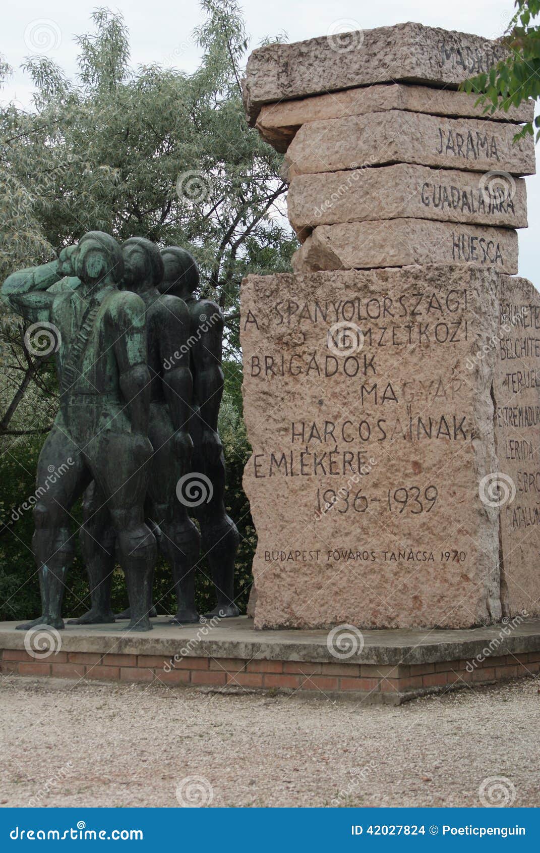 memorial to hungarian volunteers