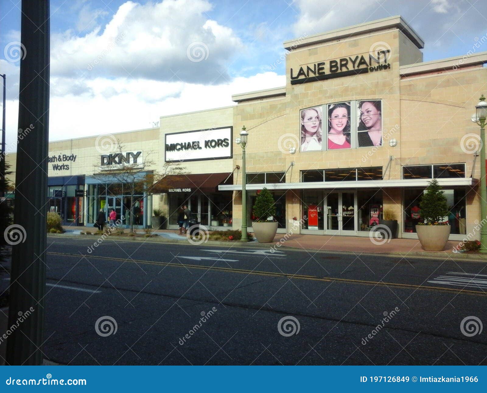 Memories of My Visit To Tanger Outlets, Atlantic City, USA Editorial Stock  Image - Image of sale, outlet: 197126849