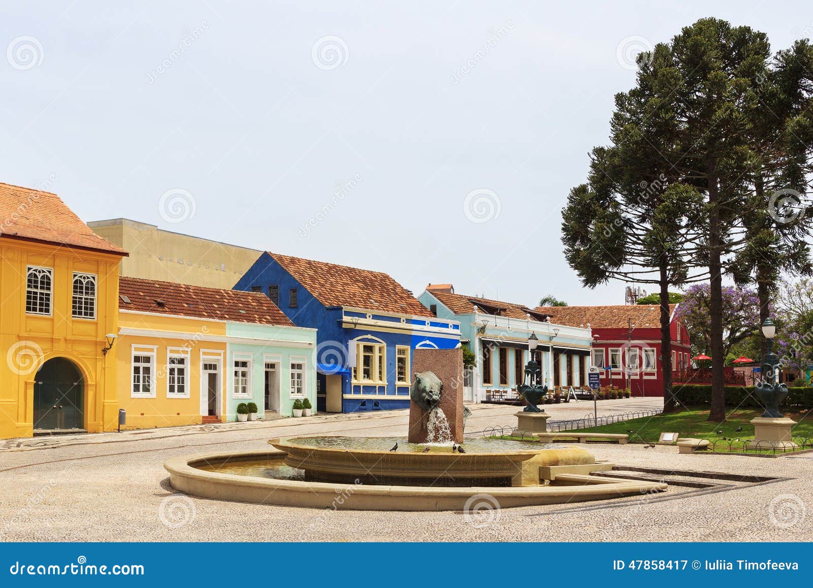 memory fountain on garibaldi square, curitiba, parana state, br