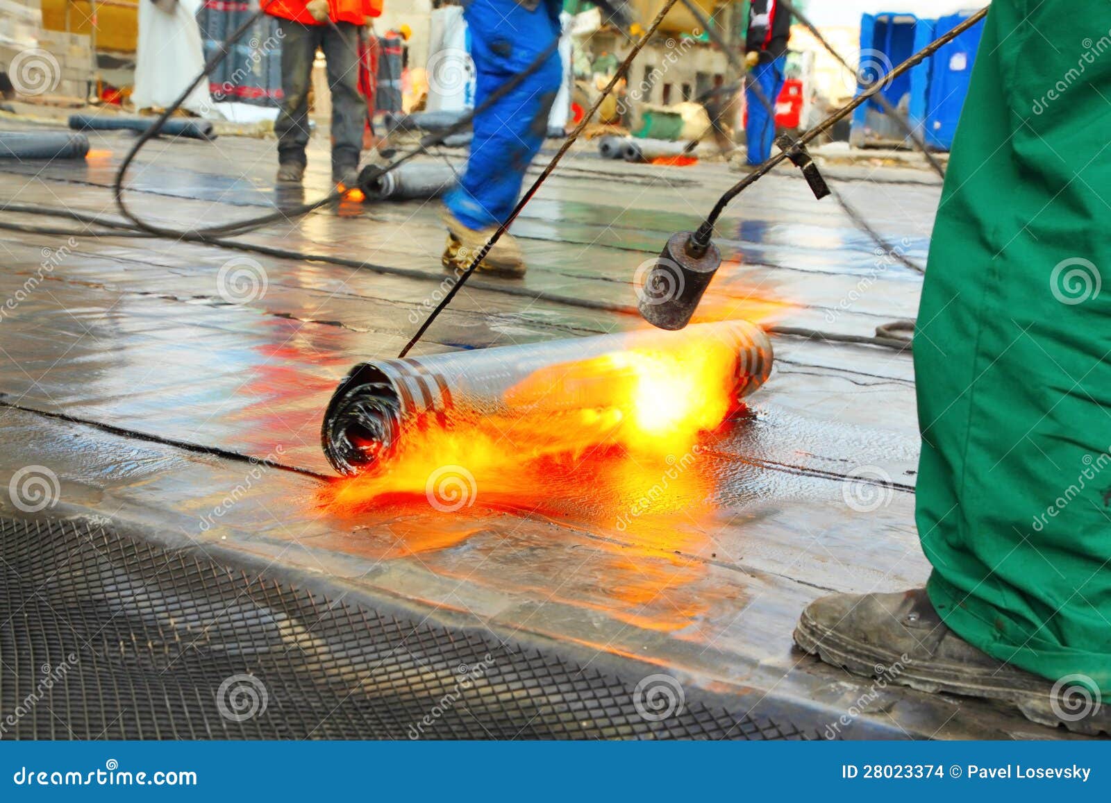 Men Crout Roof With Hot Tar Stock Photo Image 28023374