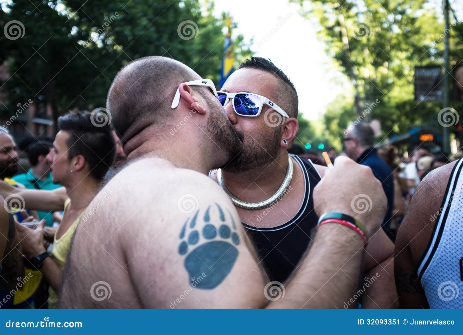 gay sugar daddy or not from Ulises gay men kissing over 18