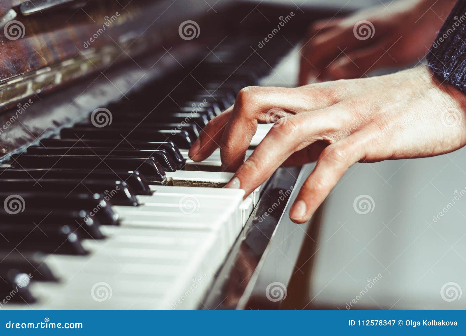 fingers on the piano