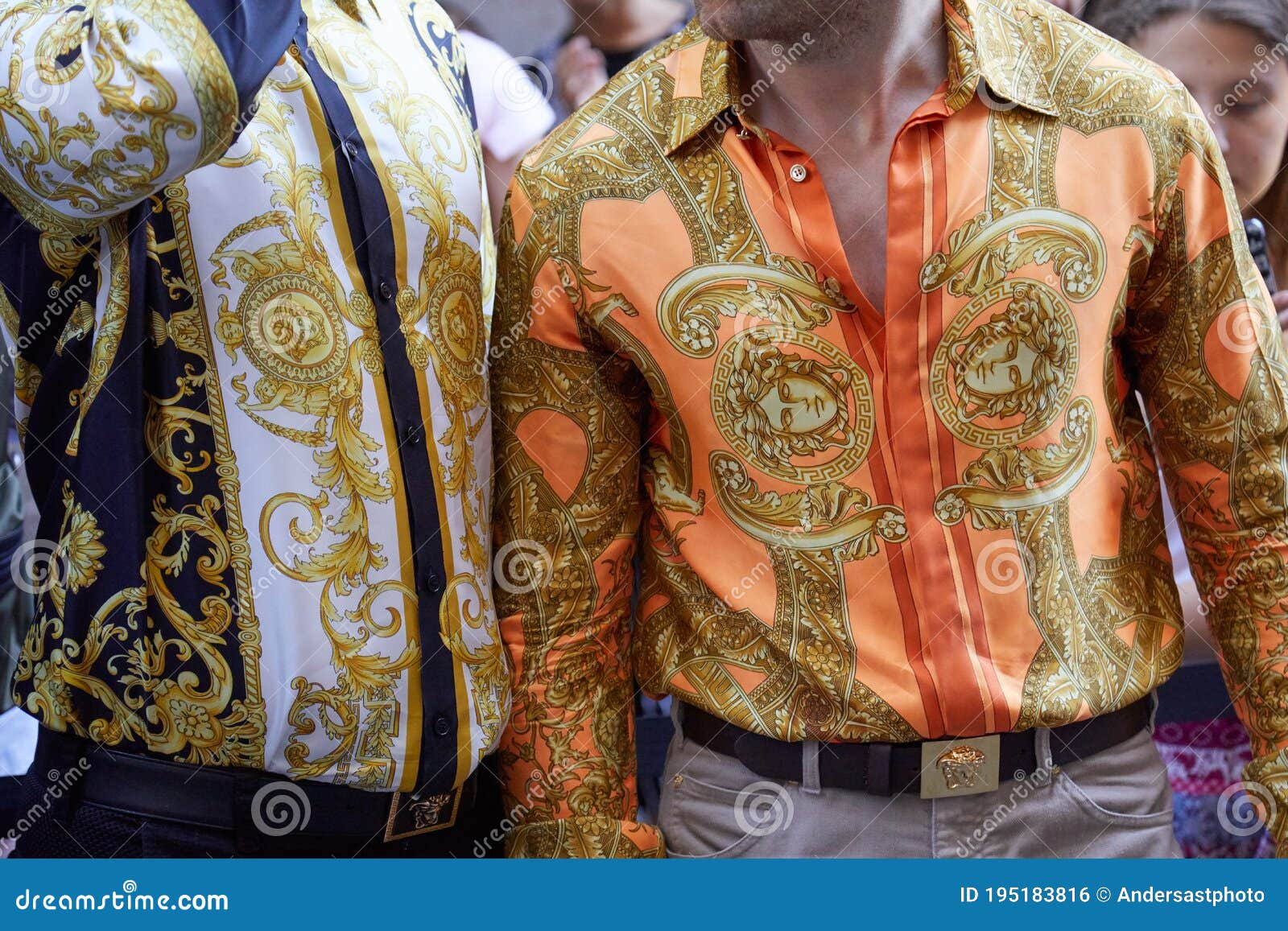 geïrriteerd raken waterval Officier Men with Versace Decorated Shirts in Golden Colors before Versace Fashion Show, Milan Fashion Week Street Style Editorial Photo - Image of colorful, outfit: 195183816 geïrriteerd raken waterval Officier Men with Versace Decorated Shirts in Golden Colors before Versace Fashion Show, Milan Fashion Week Street Style Editorial Photo - Image of colorful, outfit: 195183816