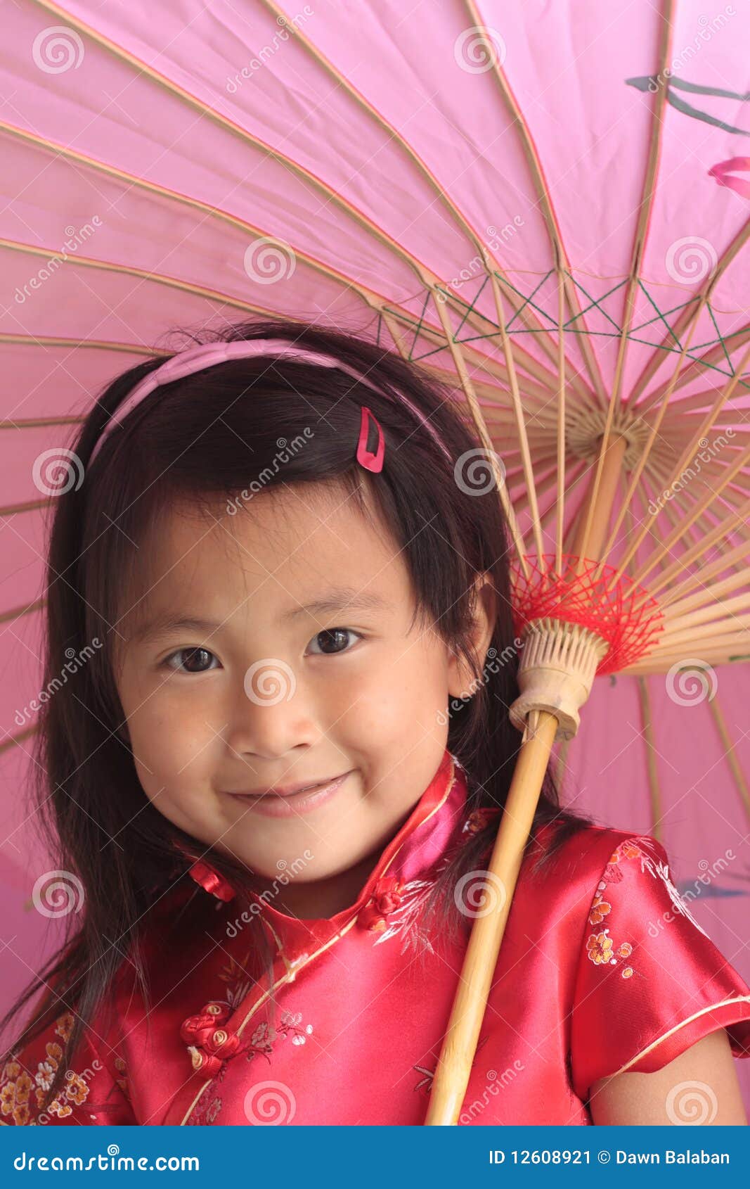 wood Paving Management Menina Chinesa Asiática Com Guarda-chuva Imagem de Stock - Imagem de olhos,  juventude: 12608921