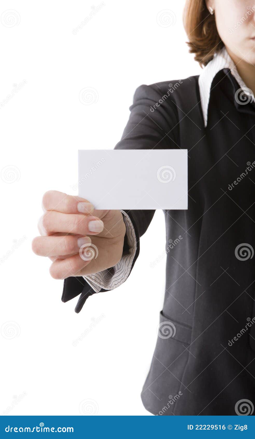Menina com cartão. Imagem de uma menina que mostra o cartão em sua mão