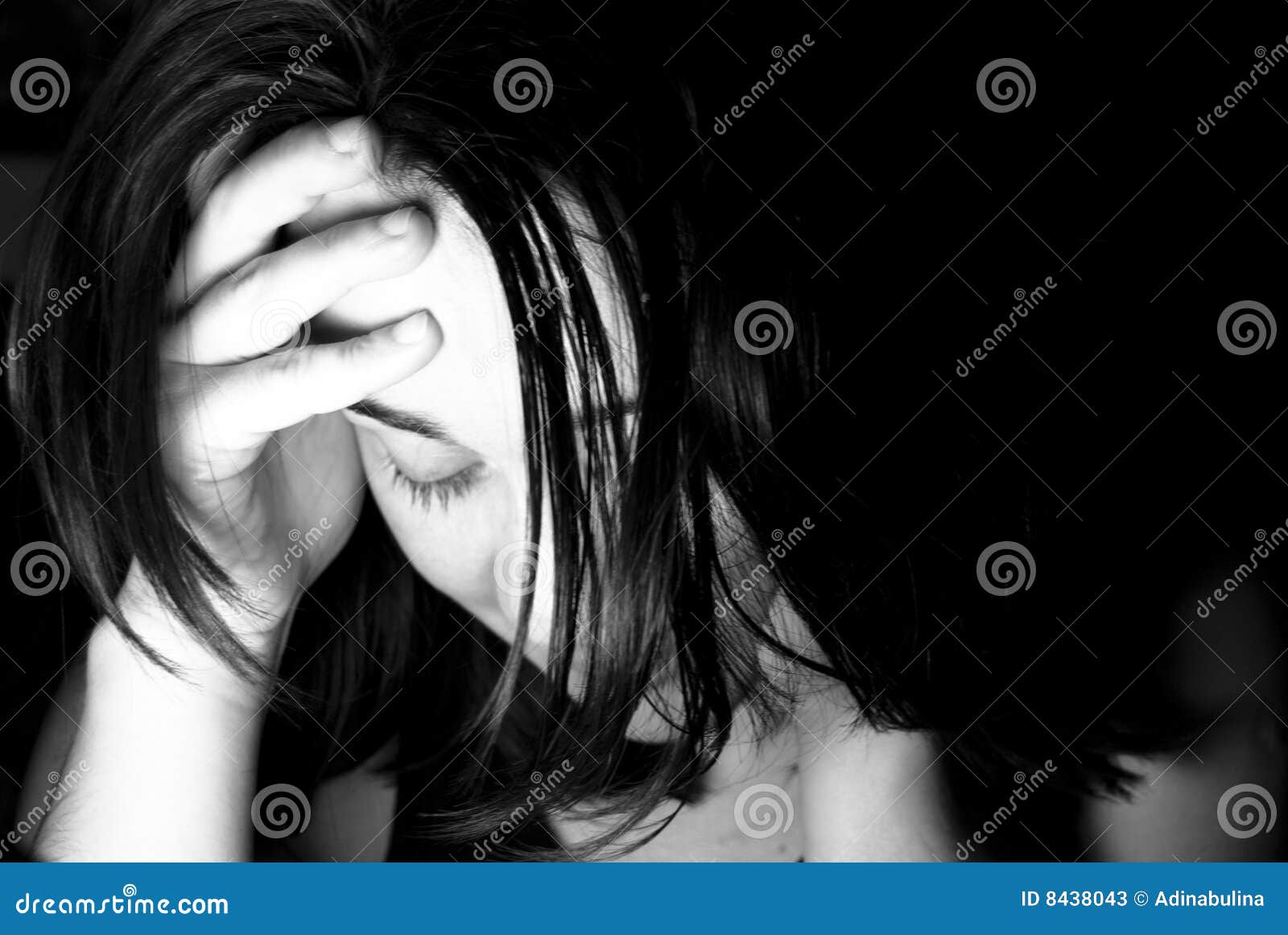 Mulher Triste Com Queda Cara Perfil Menina Deprimida Ilustração Vetorial  imagem vetorial de tomozina1.yandex.ru© 446099278