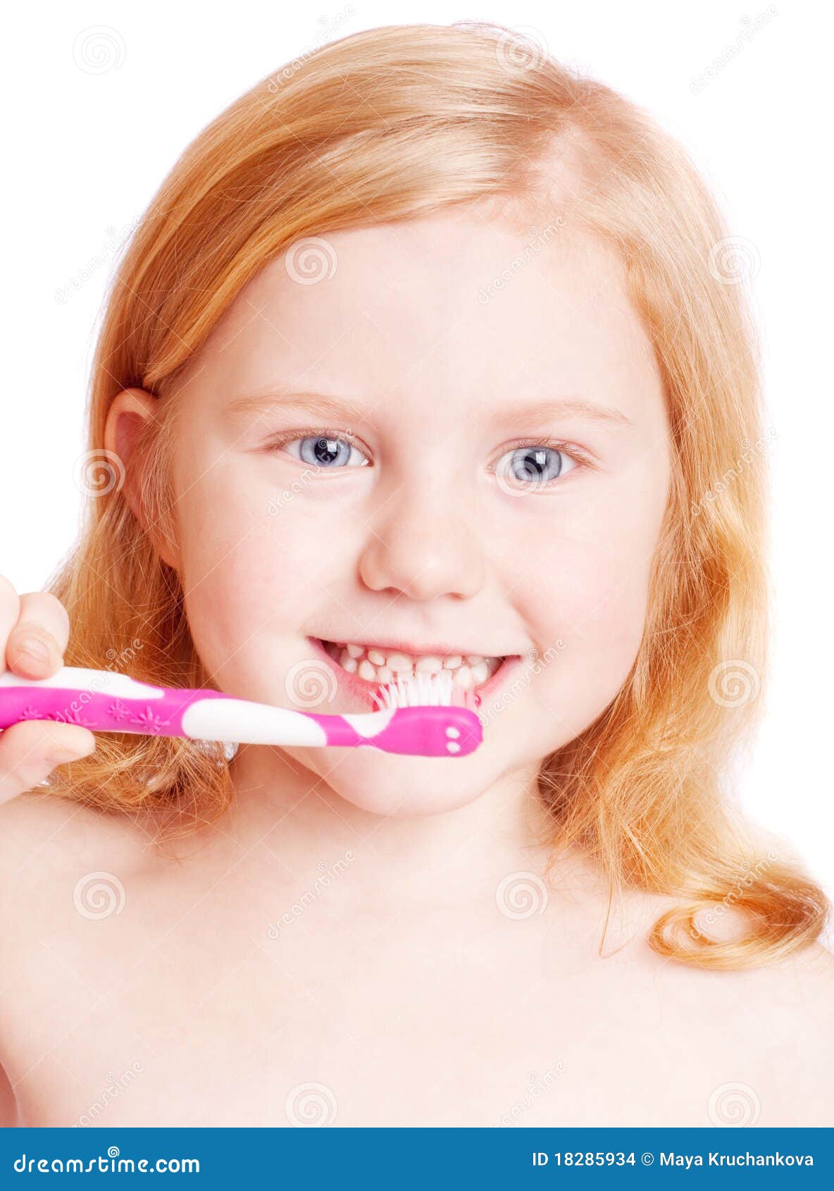 Menina a Pensar Enquanto Escova Os Dentes Foto de Stock - Imagem de fofofo,  branco: 18285934, image size:1052x1300