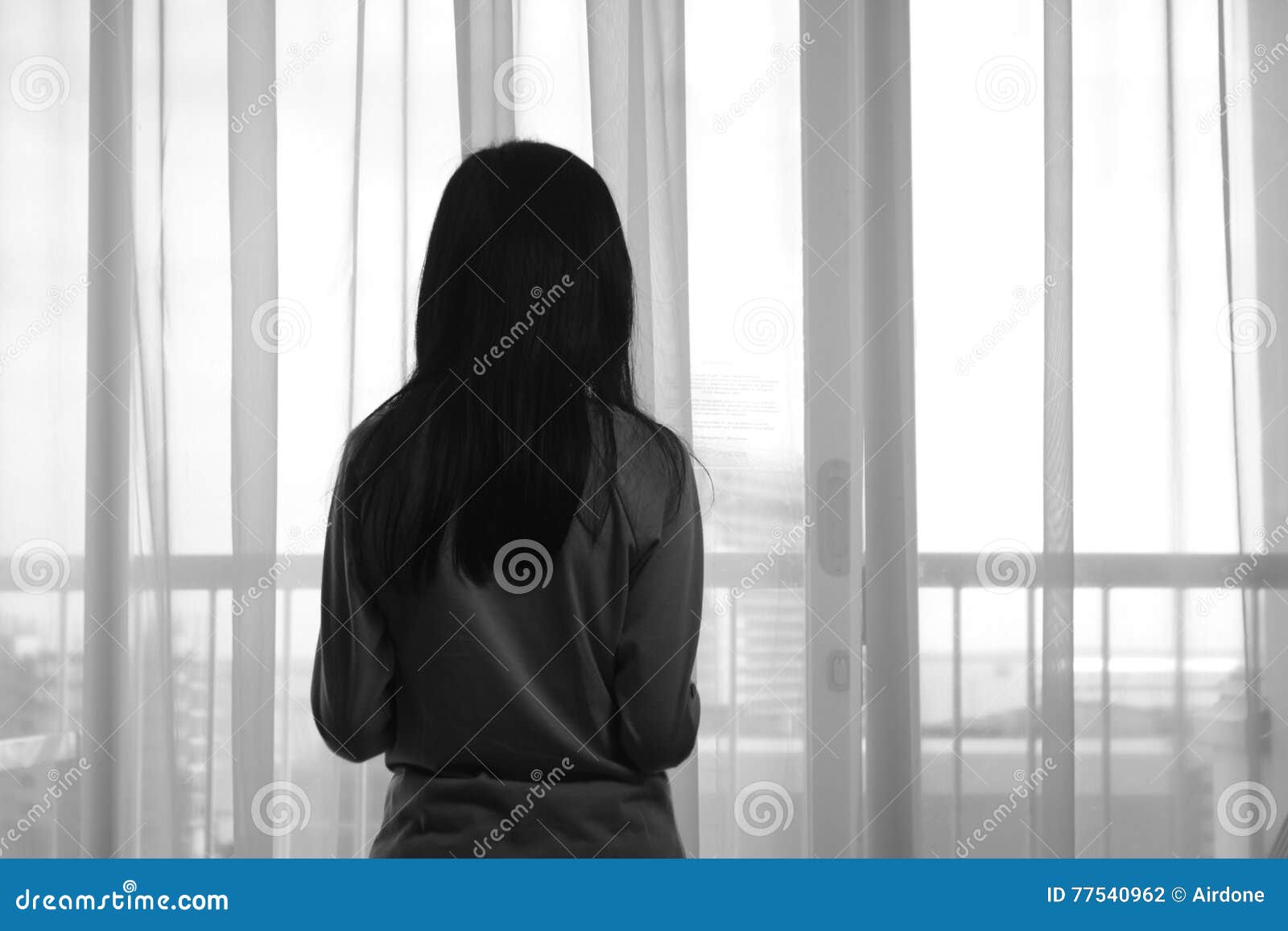 Mulher triste foto de stock. Imagem de menina, sépia - 53232946