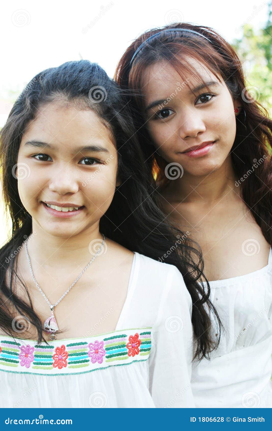 Meninas de Tailândia foto de stock. Imagem de fêmea, povos - 1806628