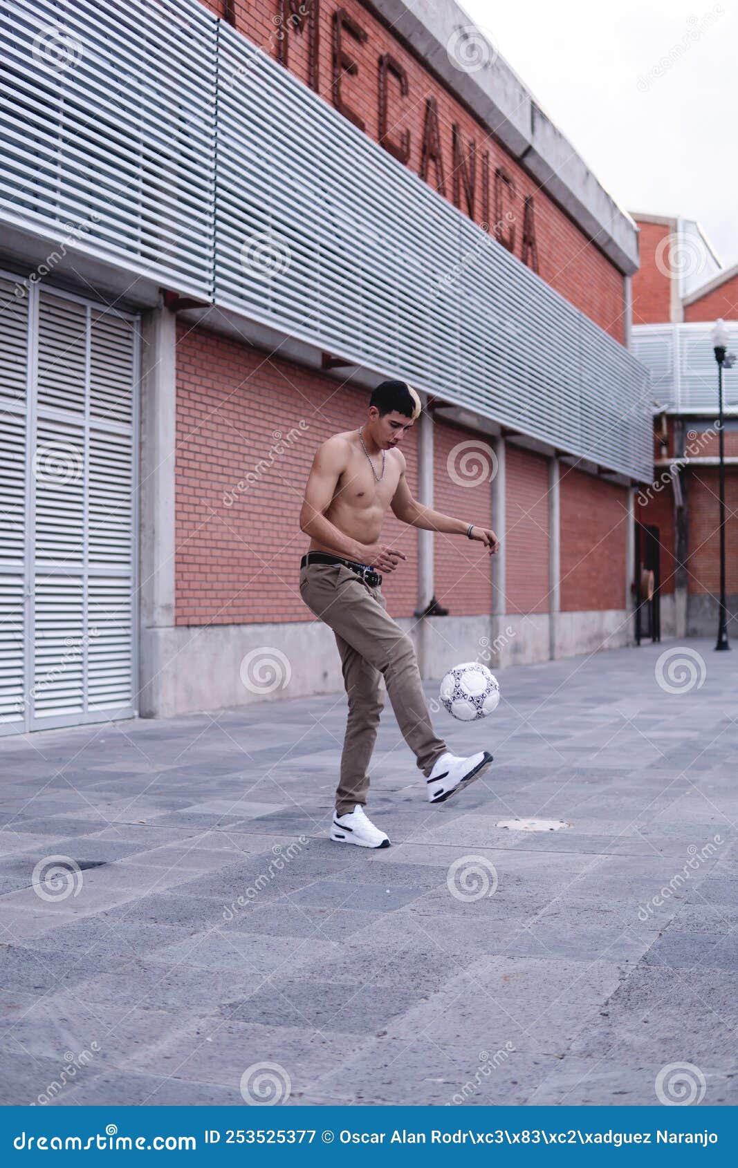 Jogando Futebol sem Bola!