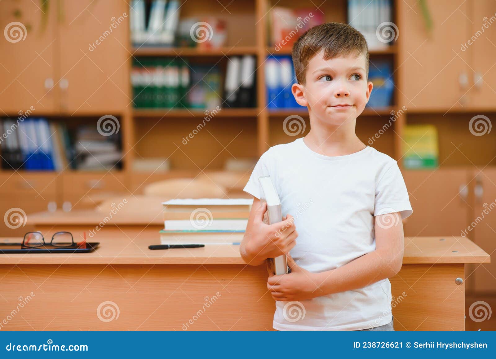 Sala De Aula Vazia Na Escola Imagem de Stock - Imagem de infância