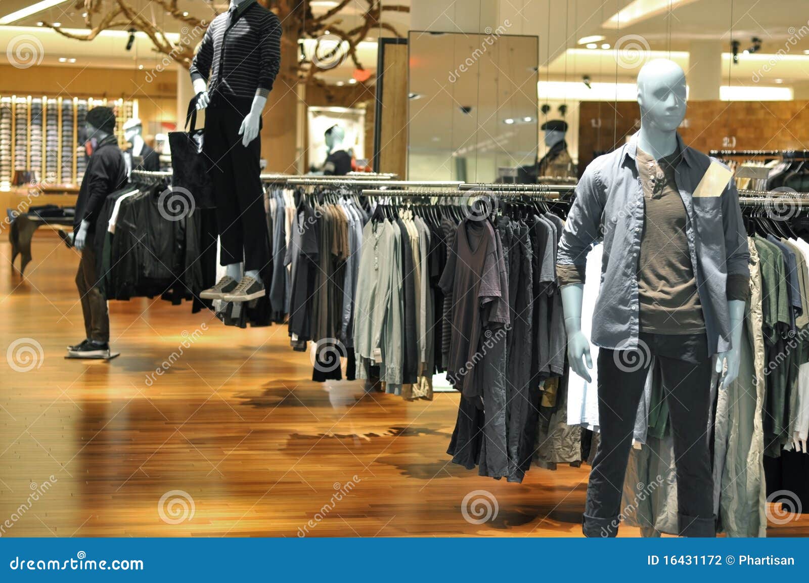 Mens Fashion Mannequin In Store Stock Photography - Image: 16431172