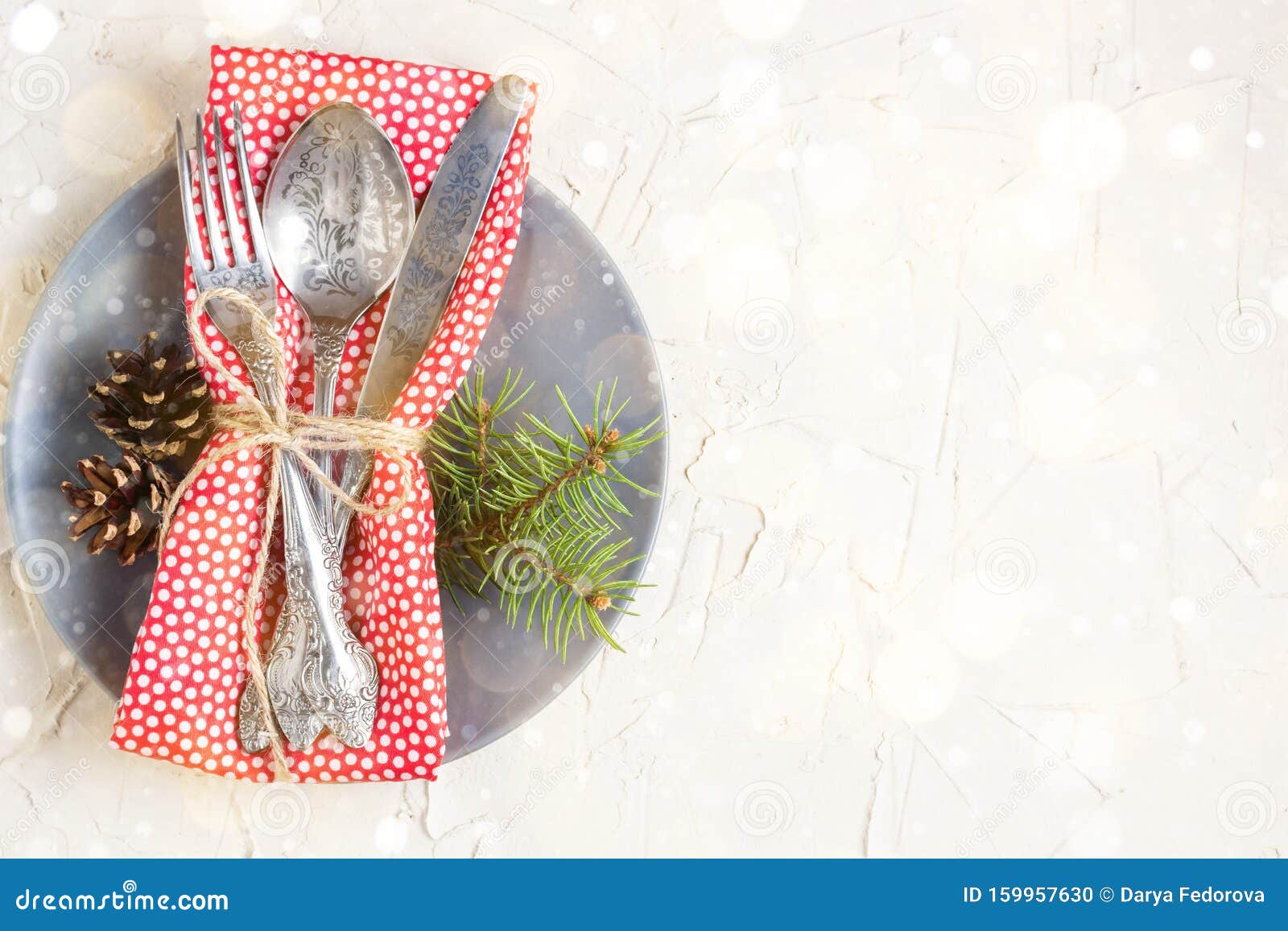 Couvert De Table De Noël Avec Couteau Serviette Et Fourchette Vacances  Nouvel An Fond Avec Copie Espace
