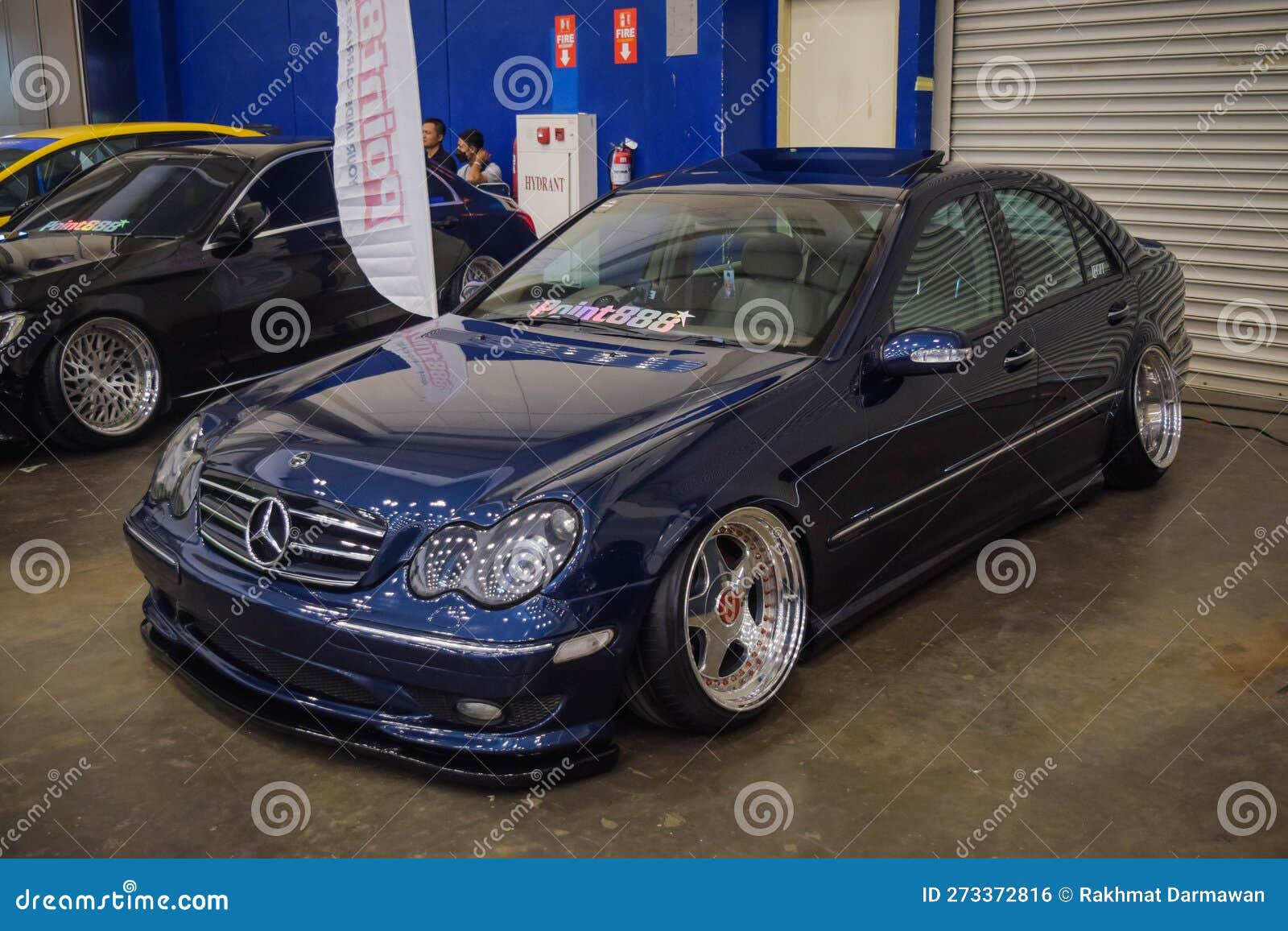 Mercedes Benz C Class C200 W203 Modifiée Dans La Vitrine D'élite