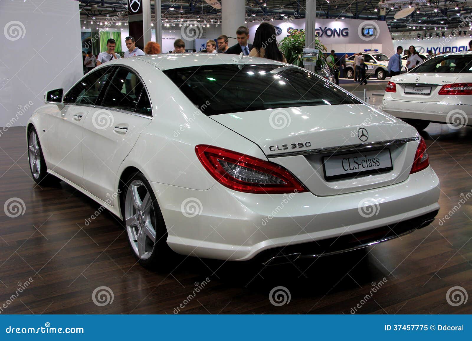 Mercedes Benz CLS 350 2023 Giá bán ưu đãi 042023 Đánh giá xe