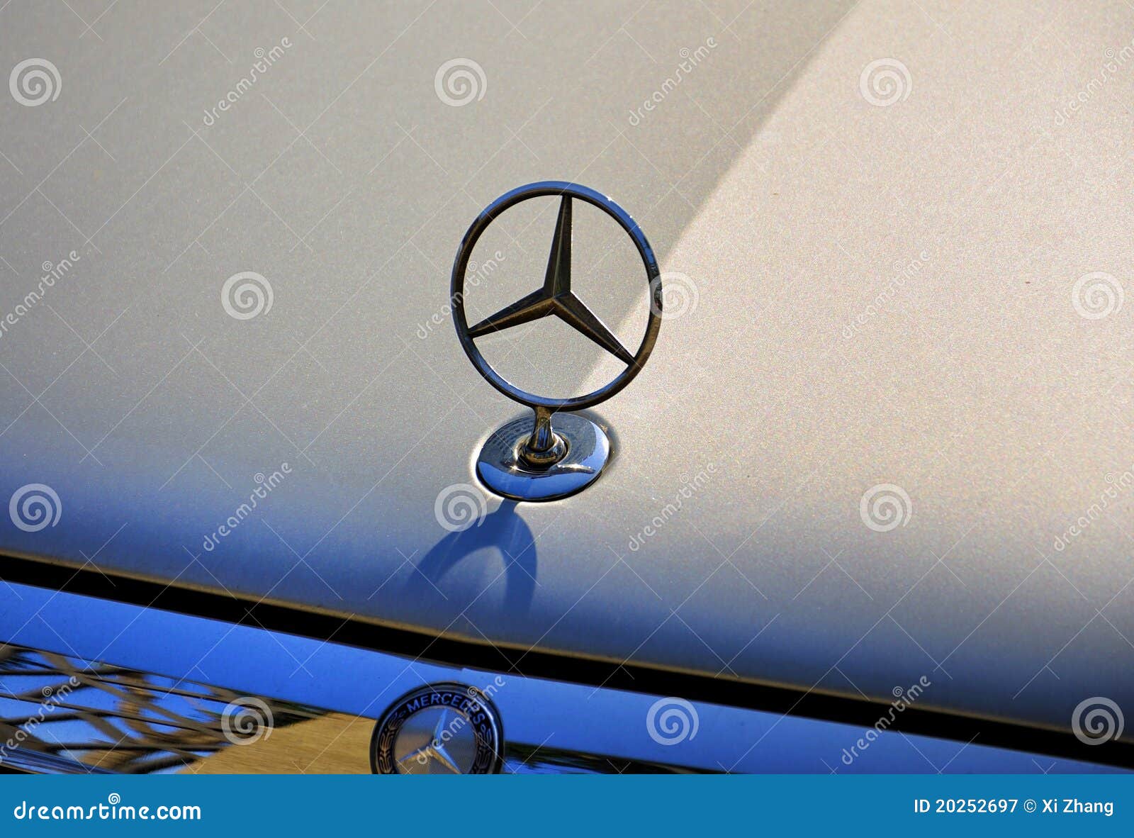 5,615 Logo Mercedes Benz Stock Photos - Free & Royalty-Free Stock Photos  from Dreamstime