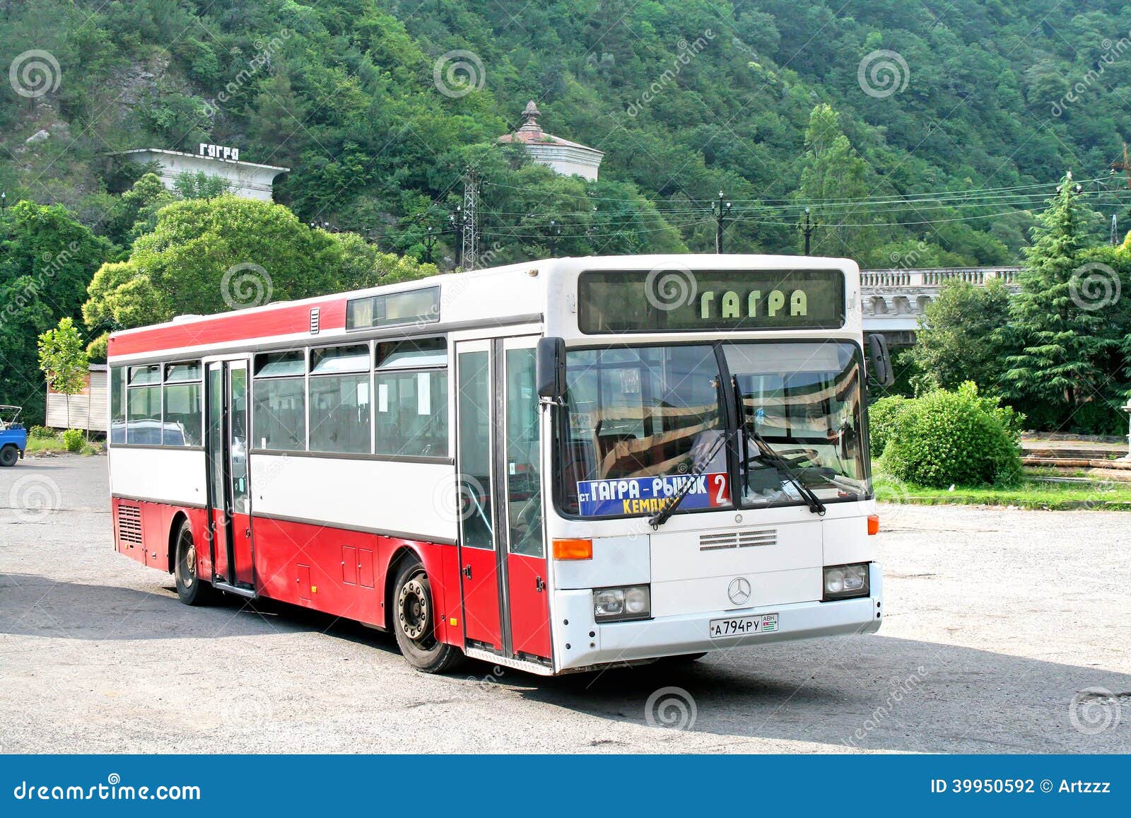 Mercedes-Benz O405 redaktionelles stockfotografie. Bild von parken ...