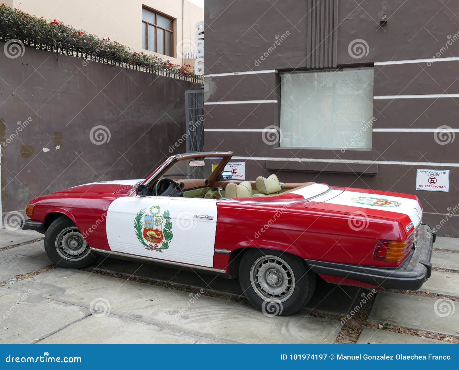 Mercedes Benz 450 Sl The Peruvian Flag Is Painted Editorial