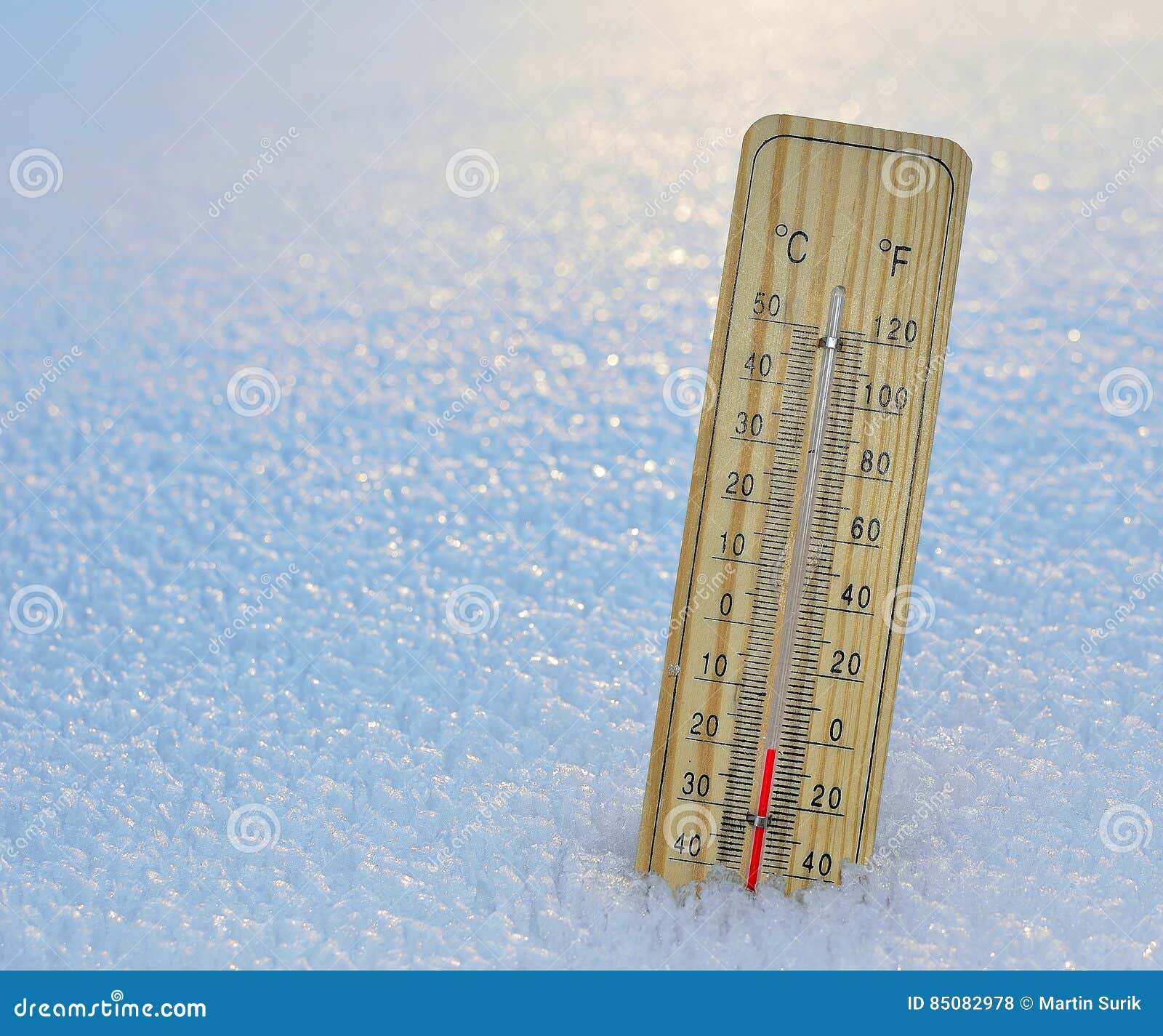 mercury wooden thermometer