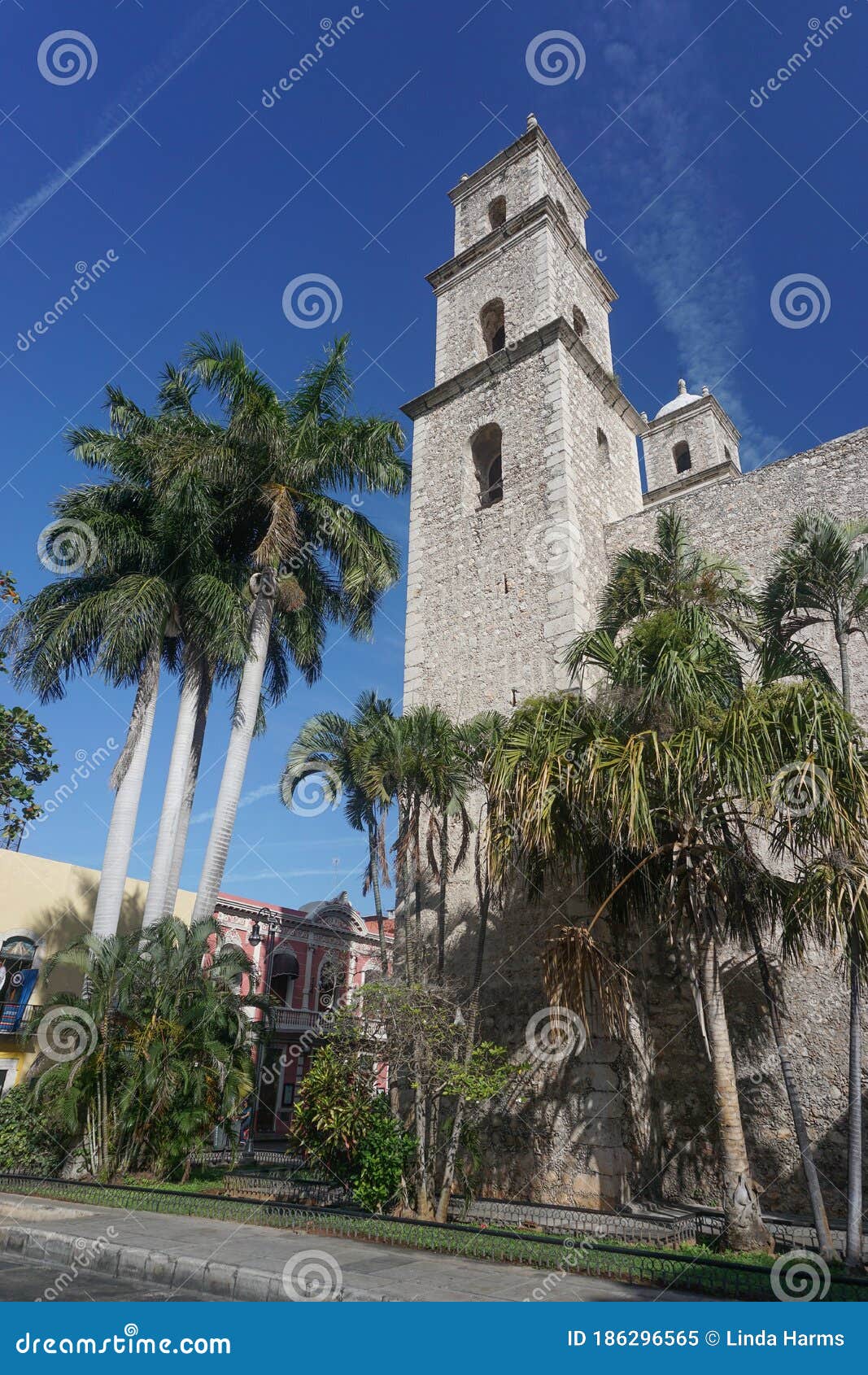 merida, yucatan, mexico: iglesia del jesÃÂºs o de la tercera orden - church of jesus or the third order