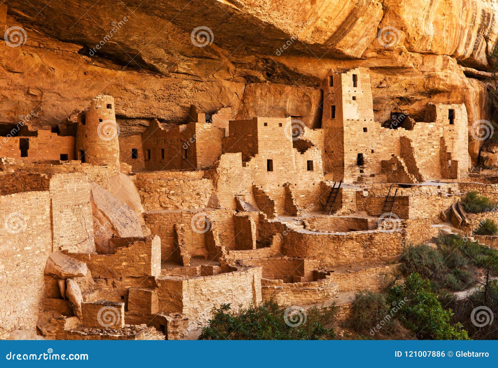 mesa verde - pueblo land