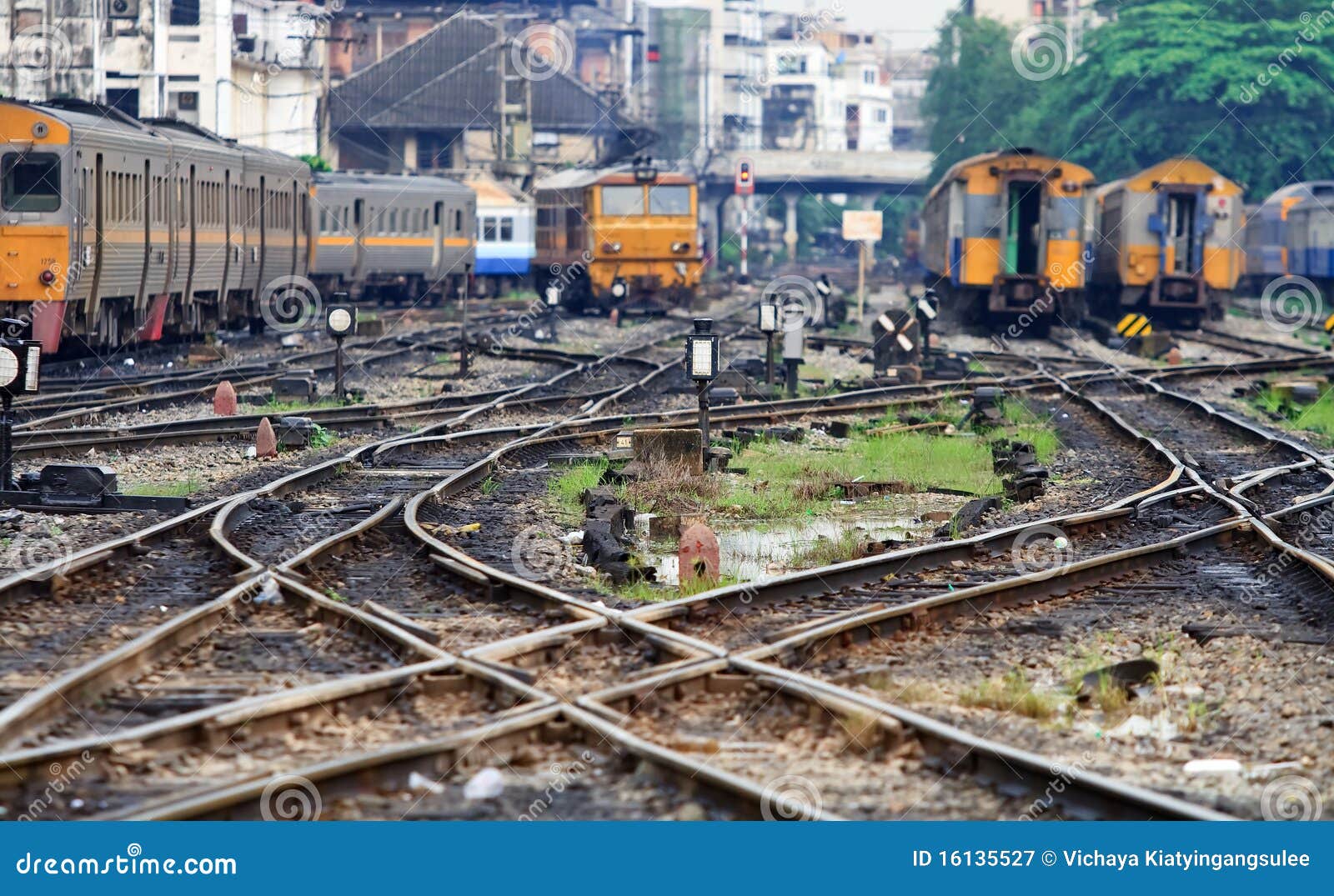 Mess up of crossing railway track junction at Bangkok Station Thailand 