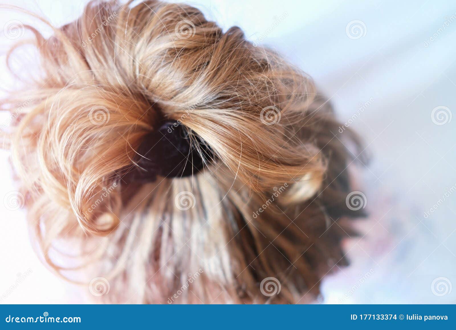 Blonde Messy Hair Bun Ideas - wide 5