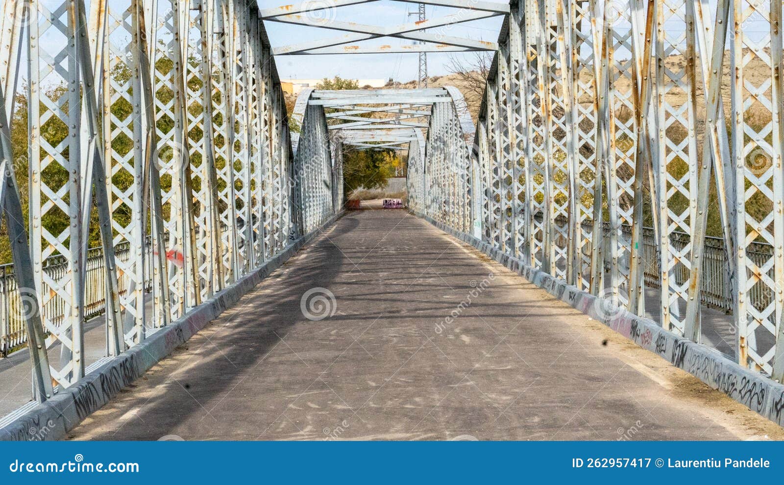 metal bridge madrid