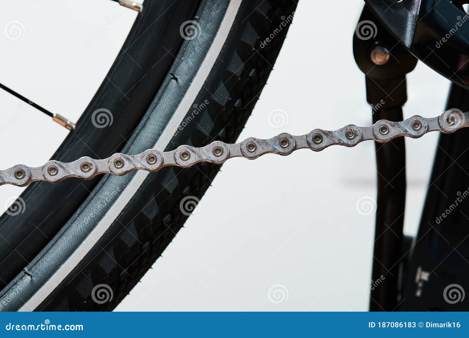 Metal chain on bicycle stock image. Image of iron, alloy 187086183