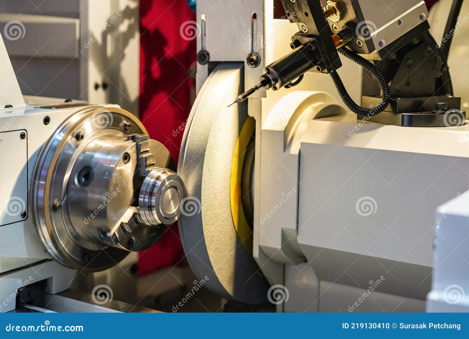 Metal Cylinder or Workpiece Clamp by 3 Jaw Chuck and during Surface