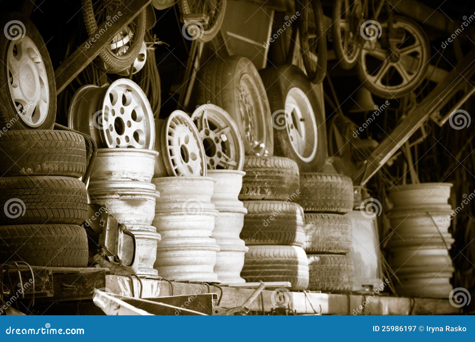 Metal second hand shop stock image. Image of cemetery 25986197