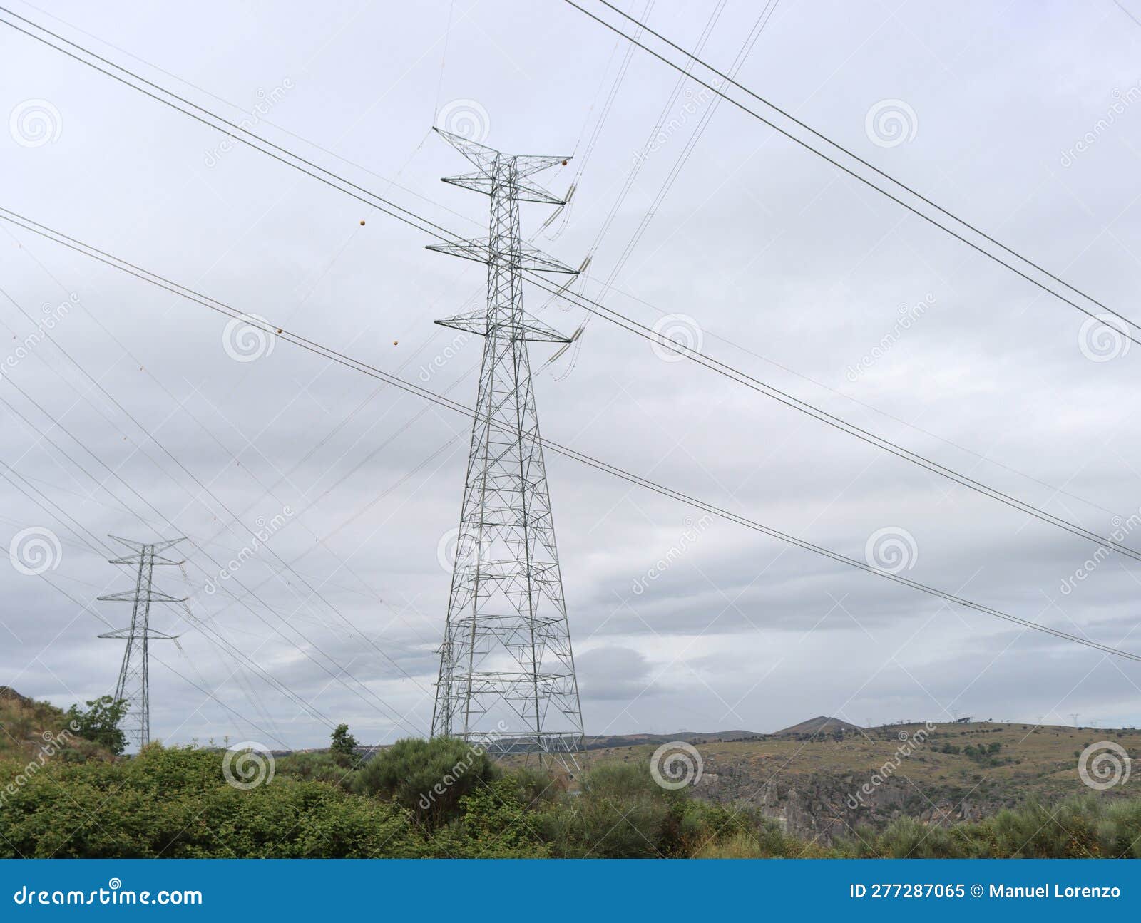 metal turret to transport large rugged electrical power