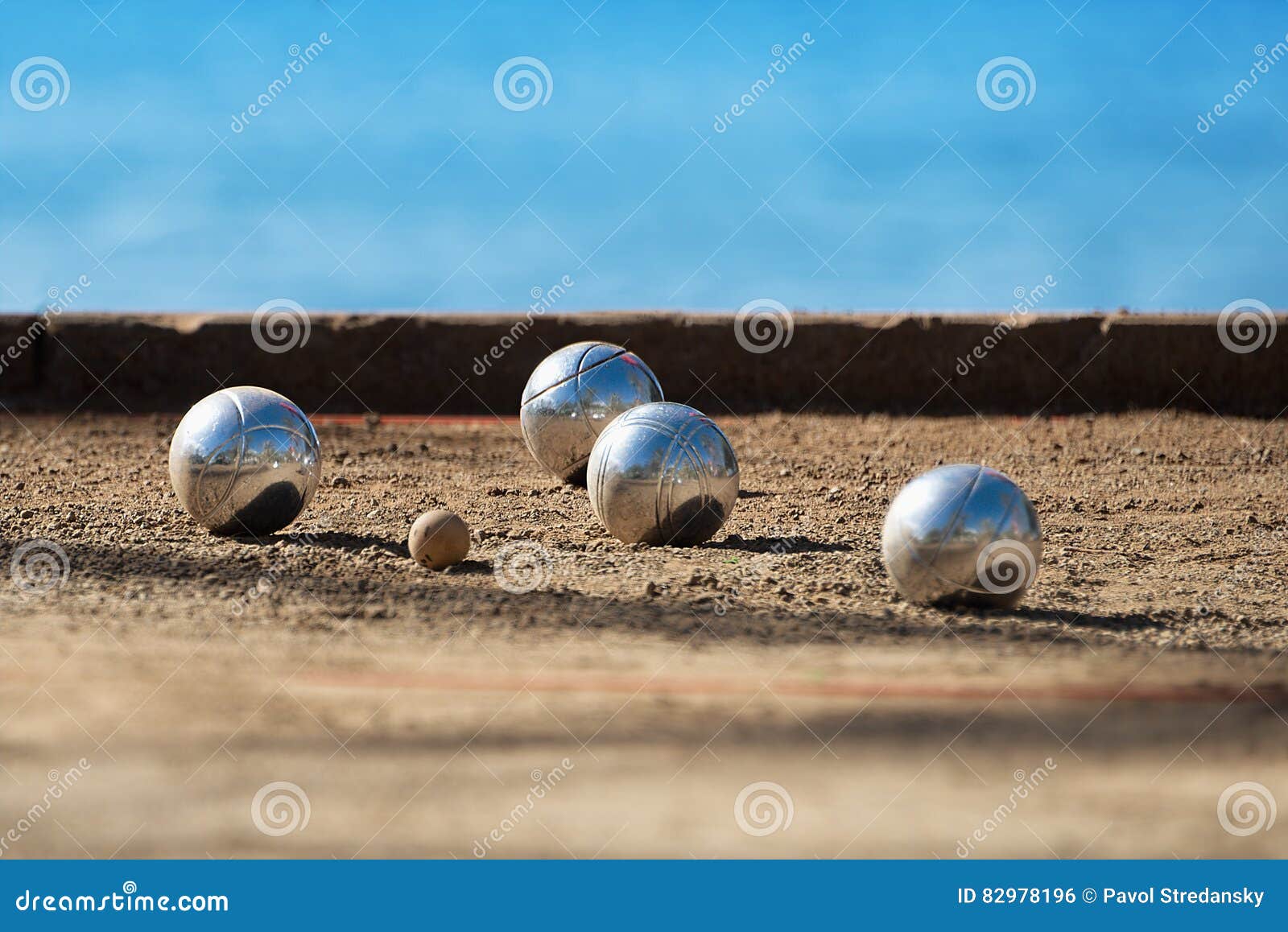 Metalliska bollar för petanque fyra