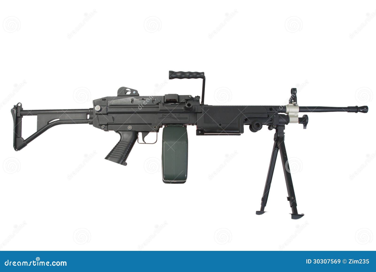 Rifle sniper de brinquedo de madeira com mira telescópica isolada no fundo  branco