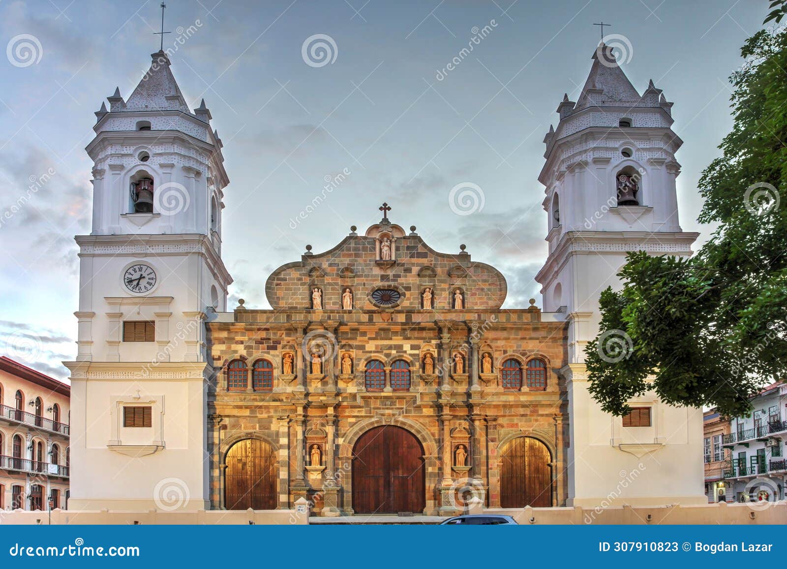 metropolitan cathedral in casco antiguo, panama