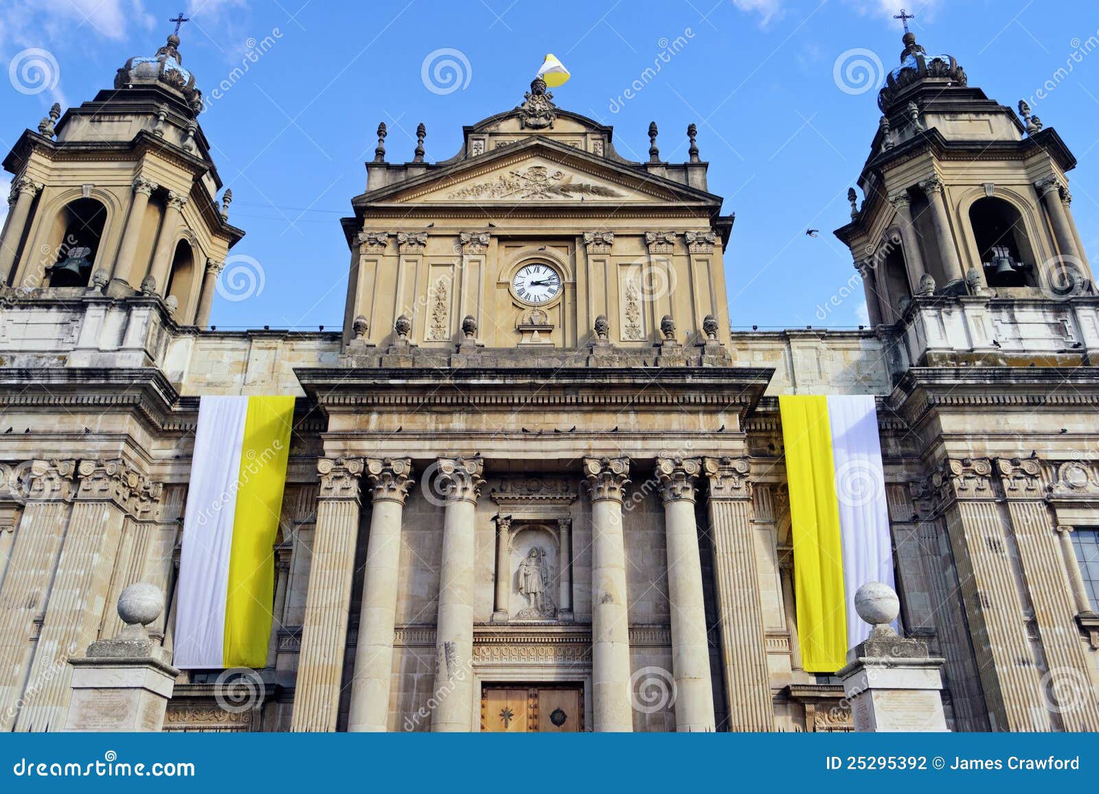 metropolitan cathedral in guatemala city