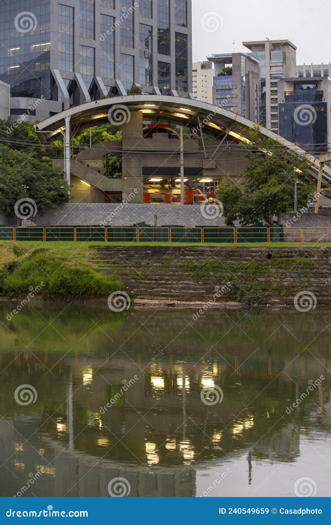 metropolitan train station, sao paulo