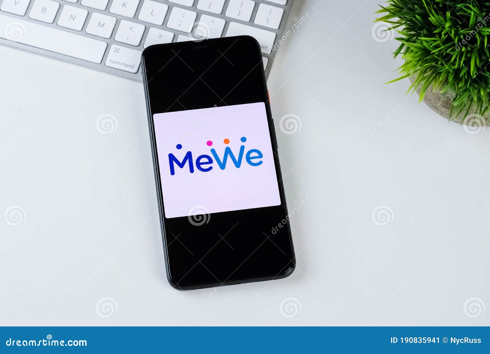 How to Invest in MeWe