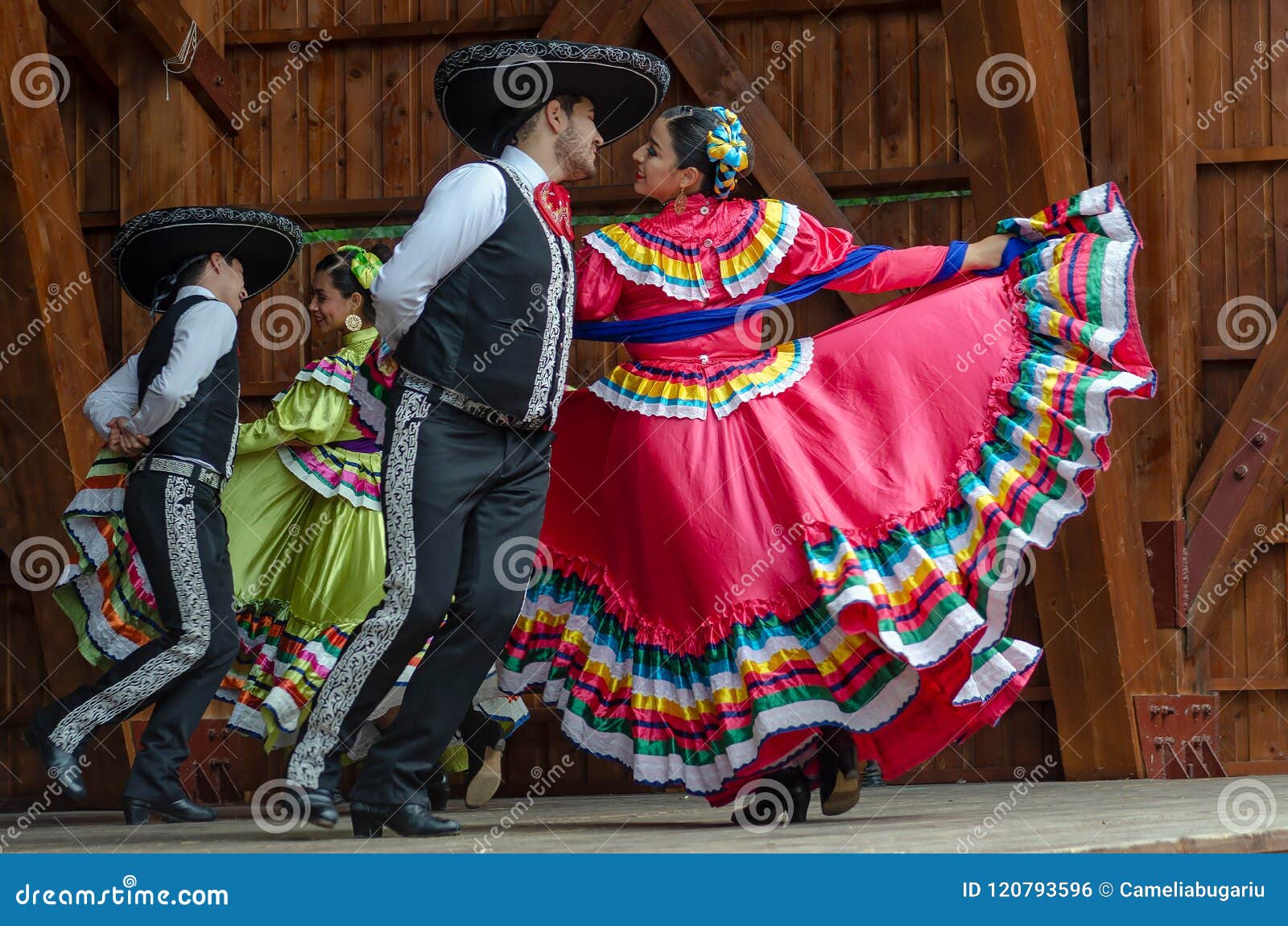 2,380 Mexico Traditional Costumes Stock Photos - Free & Royalty-Free Photos from Dreamstime