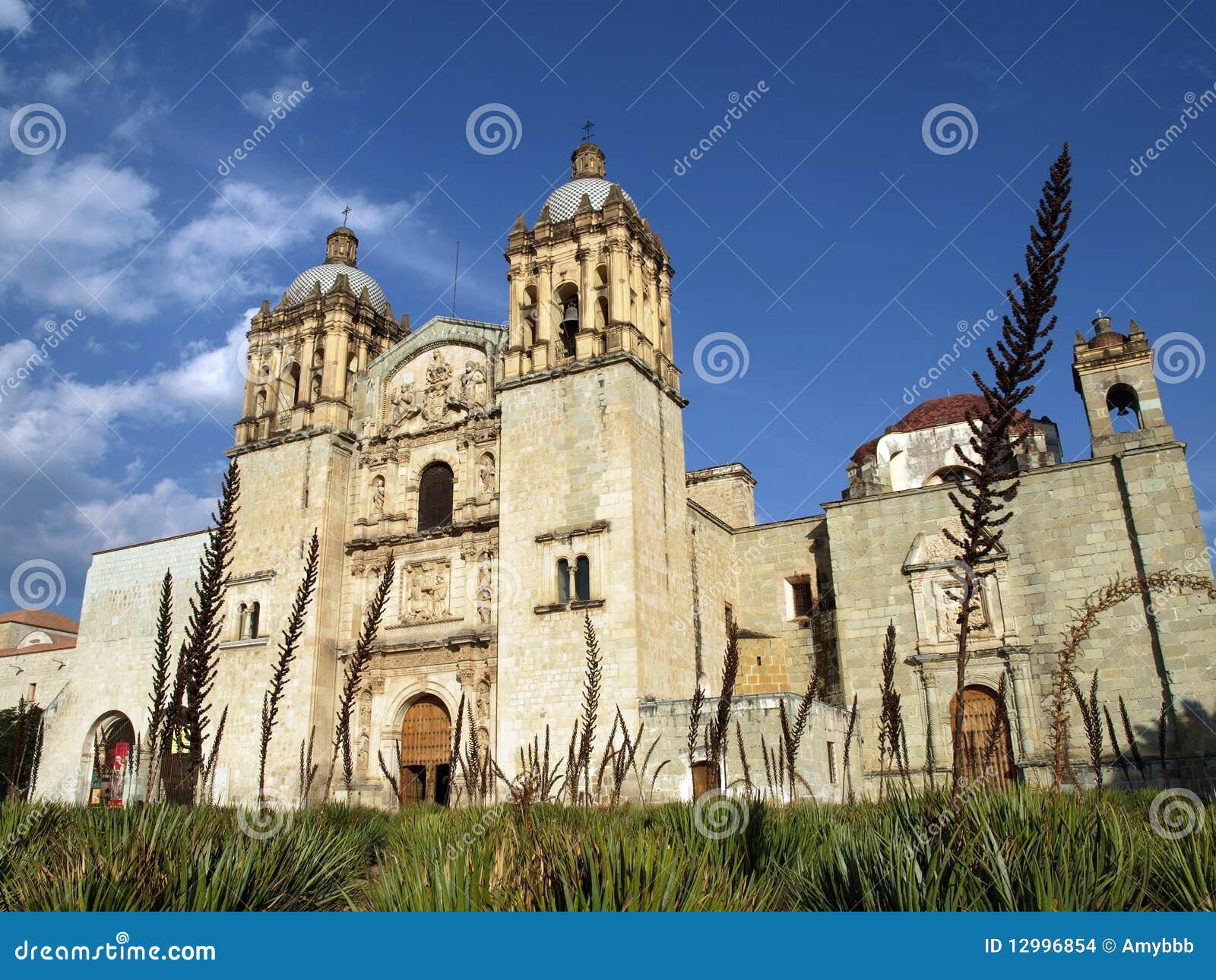 mexico church: templo de santo domingo in oaxaca