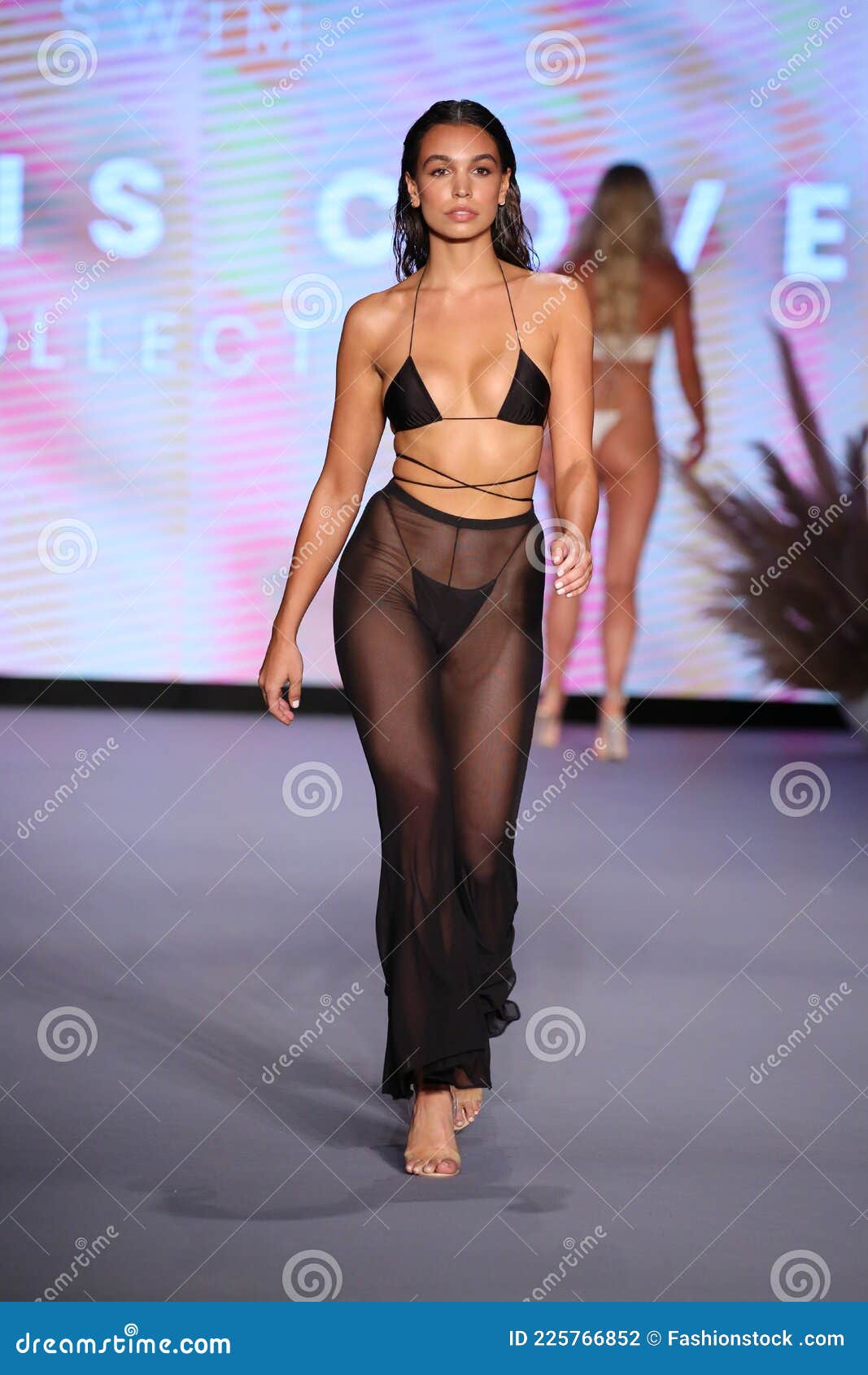 vokse op dommer leder A Model Walks the Runway As Oh Polly Launch New Swimwear Brand Neena Swim  Editorial Photography - Image of woman, clothing: 225766852