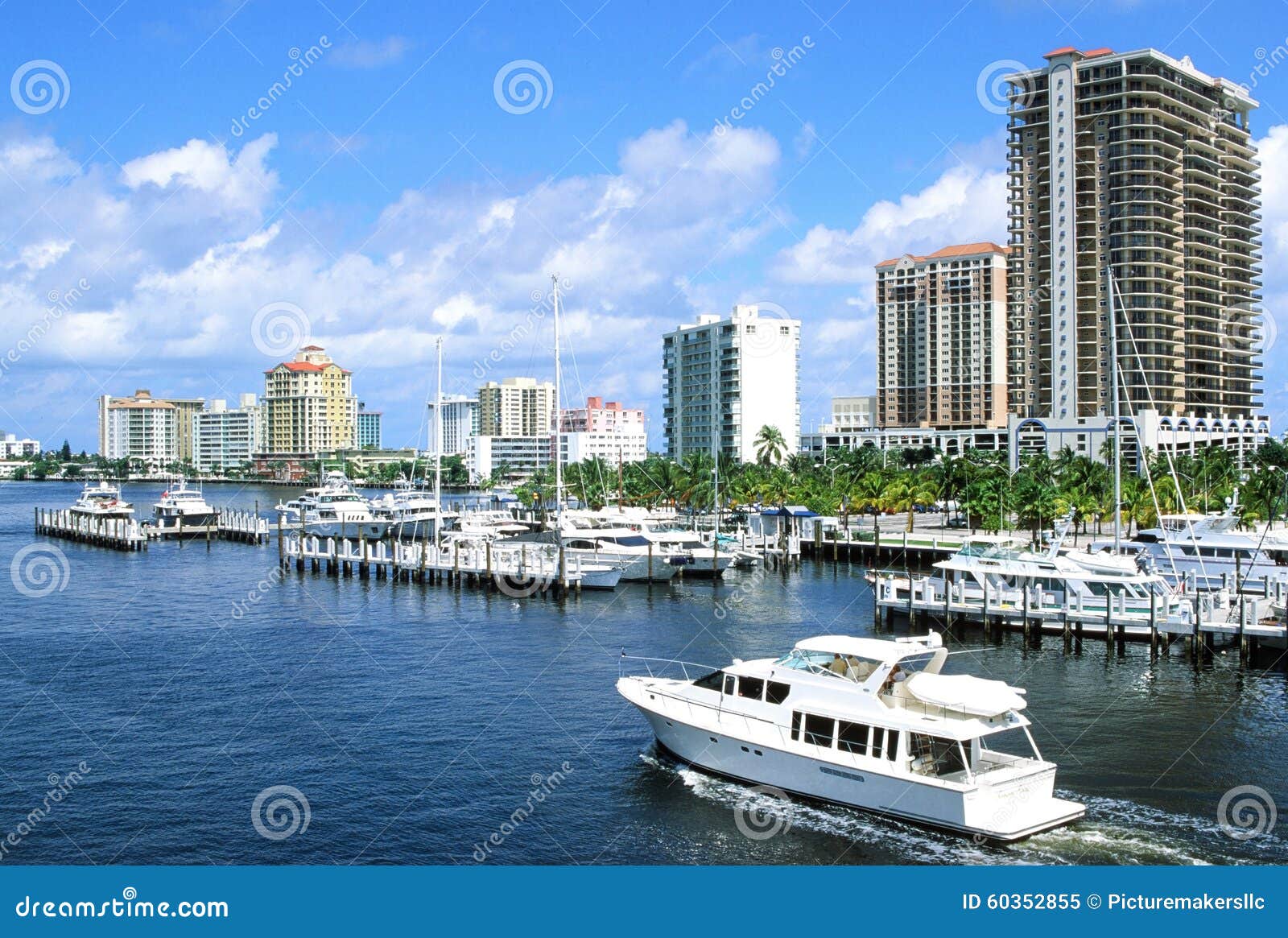 Miami, Florida's East Coast Editorial Image - Image of condos, coast: 60352855