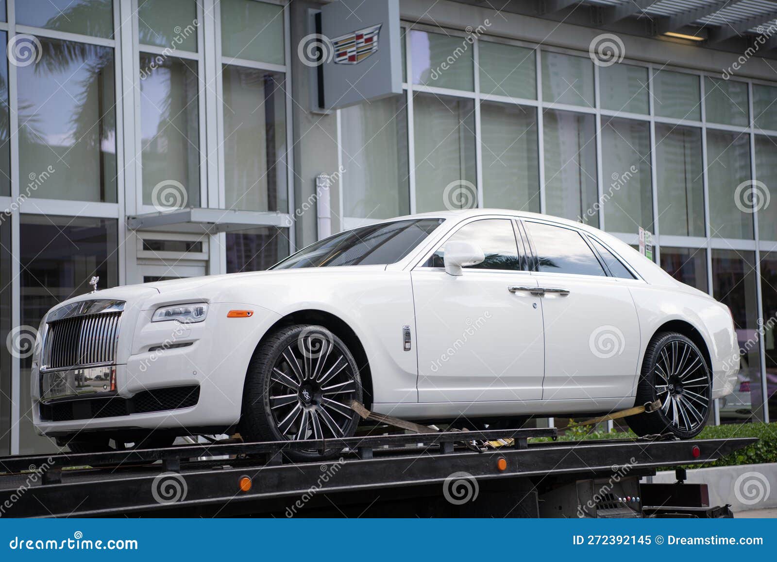 New RollsRoyce Ghost unveiled  carsalescomau